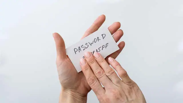 Keep strong password Windows 10 Hardening