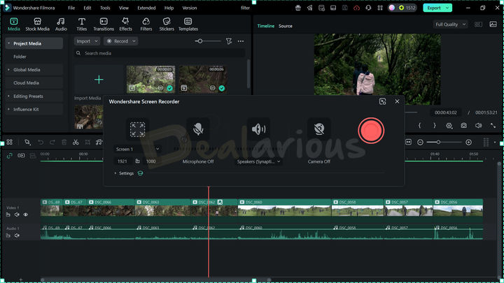 Wondershare Filmora Screen Recorder with Editor Filmora’s screen recorder window displayed on top of the Filmora video editing interface, showing recording options while an editing timeline is open in the background.