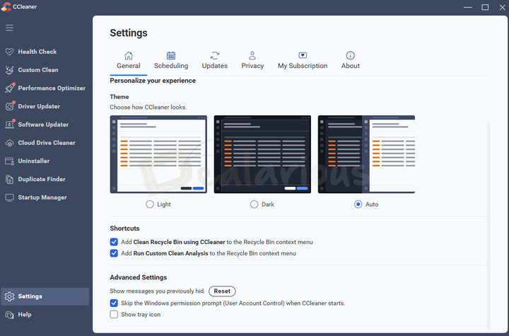 ccleaner-pro-general-settings CCleaner General Settings with theme, shortcuts, and advanced options.