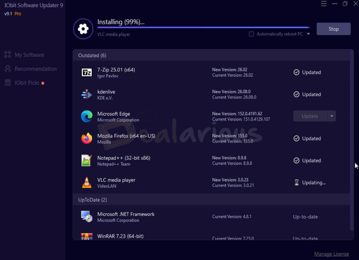 iobit-software-updater-update-in-progress IObit Software Updater 9 showing software updates in progress